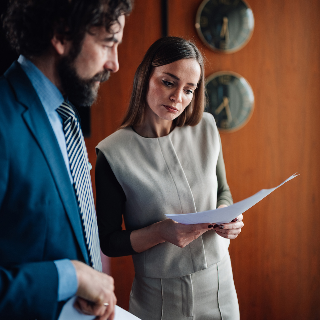 lawyers-evaluating-24-7-attorney-answering-service-solutions