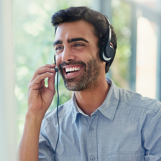 happy-receptionist-answering-calls